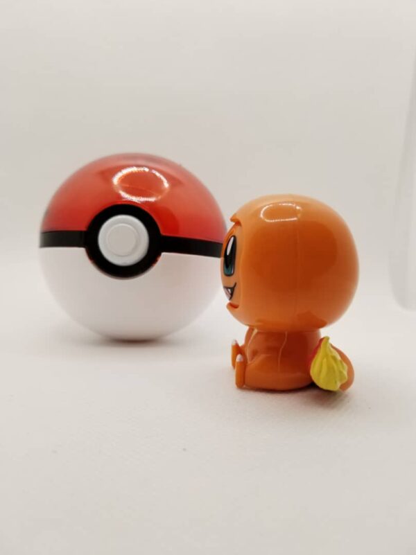 Charmander cambia expresion